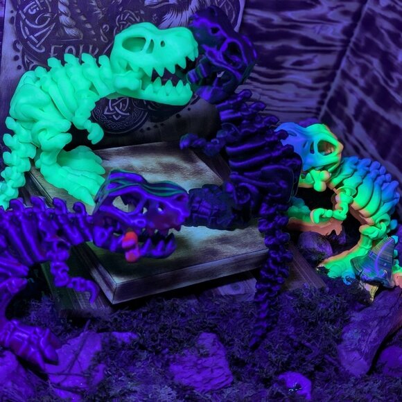 Skeleton Tyrannosaurus T-Rex Flexible Articulated Fidget Toy Dinosaur 3D Printed - Picture 2 of 9